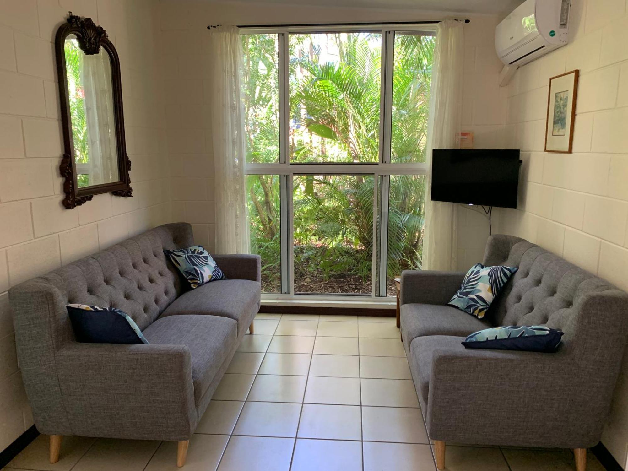 Shambhala Retreat Magnetic Island Cottages Nelly Bay ภายนอก รูปภาพ