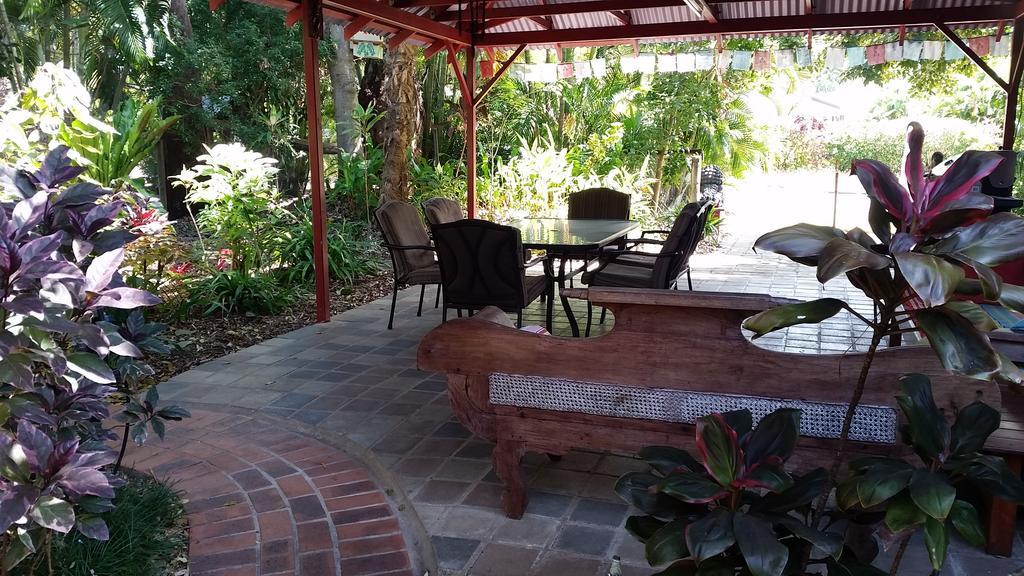Shambhala Retreat Magnetic Island Cottages Nelly Bay ภายนอก รูปภาพ