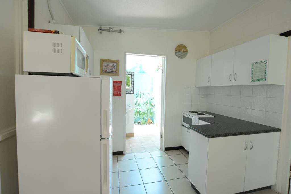 Shambhala Retreat Magnetic Island Cottages Nelly Bay ภายนอก รูปภาพ