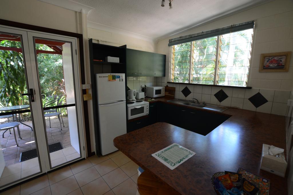 Shambhala Retreat Magnetic Island Cottages Nelly Bay ภายนอก รูปภาพ