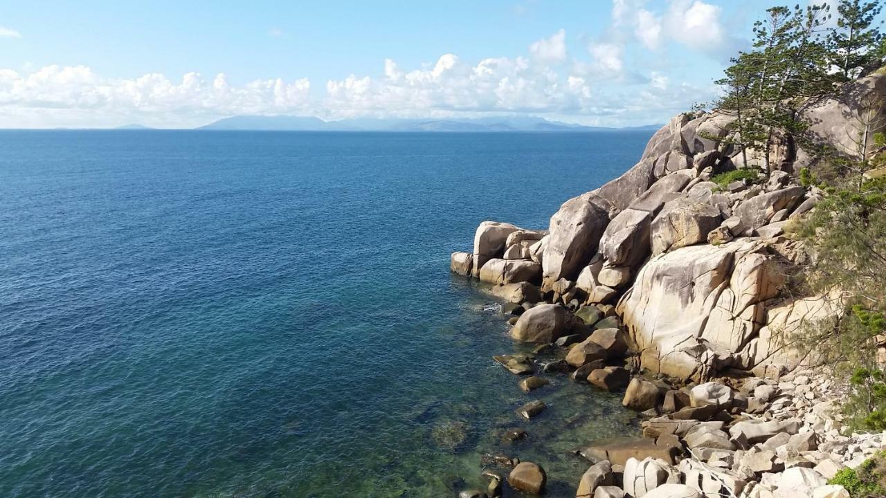Shambhala Retreat Magnetic Island Cottages Nelly Bay ภายนอก รูปภาพ