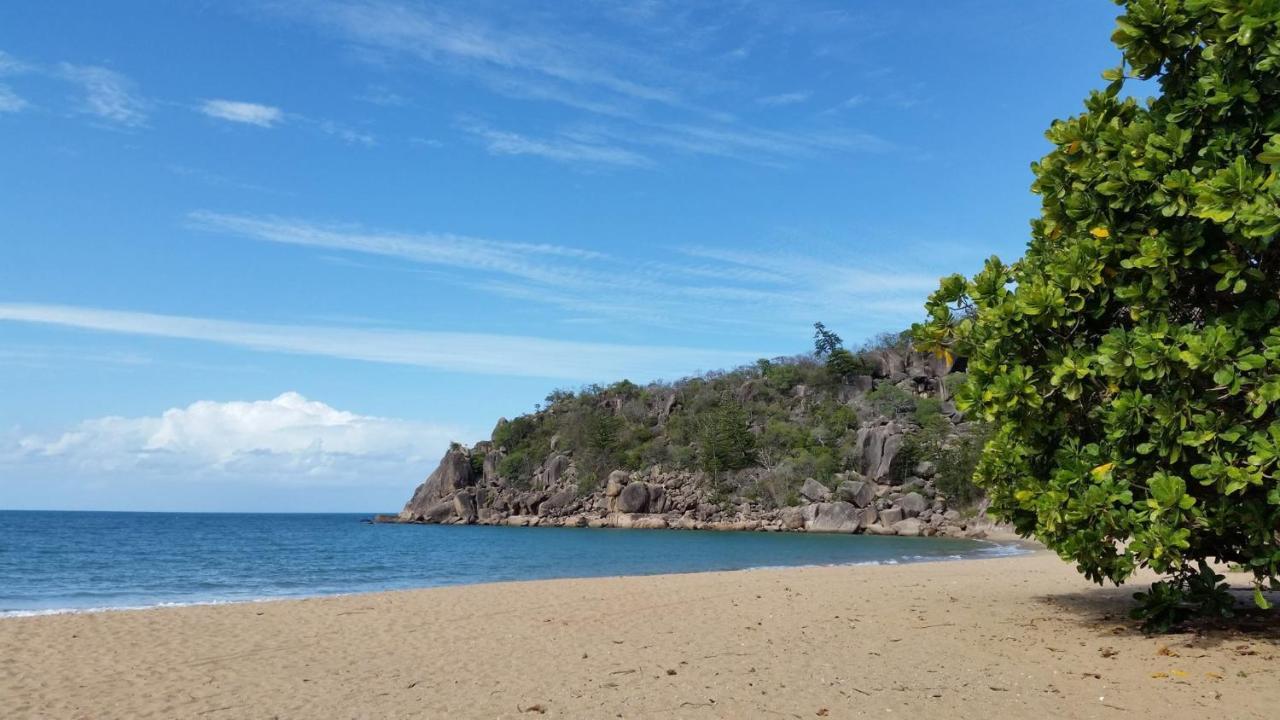 Shambhala Retreat Magnetic Island Cottages Nelly Bay ภายนอก รูปภาพ